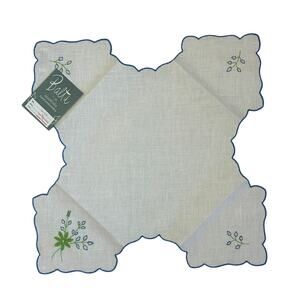 Balta Madeira Hand Embroidery Vintage Bread Bun Warmer Basket Liner Linen blend